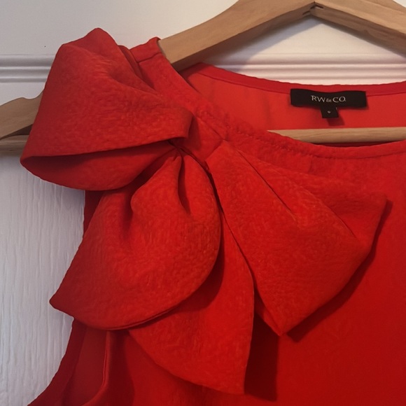 Red Bow Detail dress with pockets (perfect for Valentine’s Day!) - Picture 3 of 6